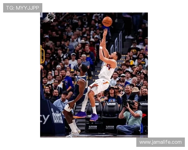 布克前三场送出17次助攻却出现18个失误展现控卫困境球队急需提升组织能力